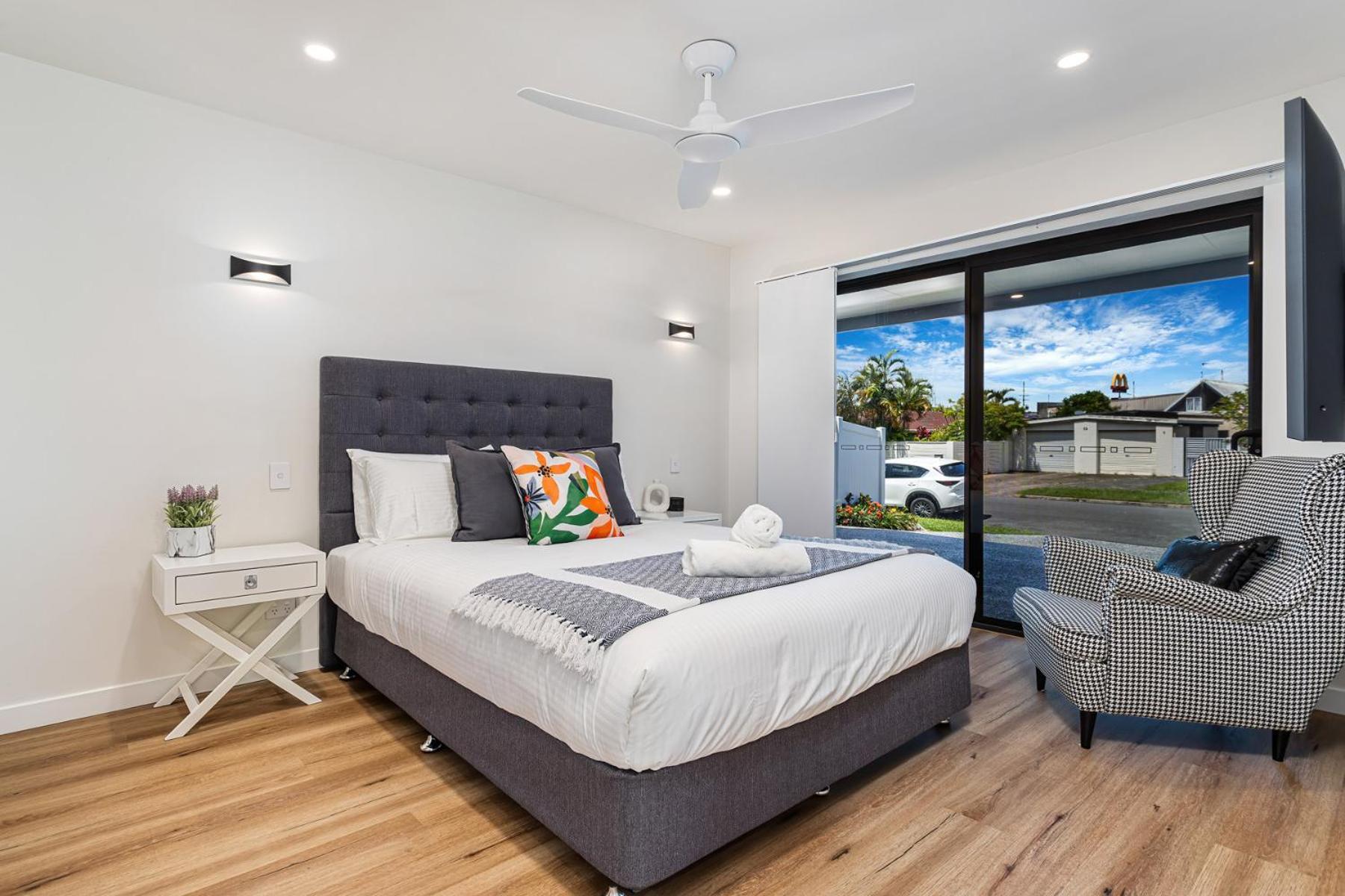 'southport Serenity Villa' By Paradise *