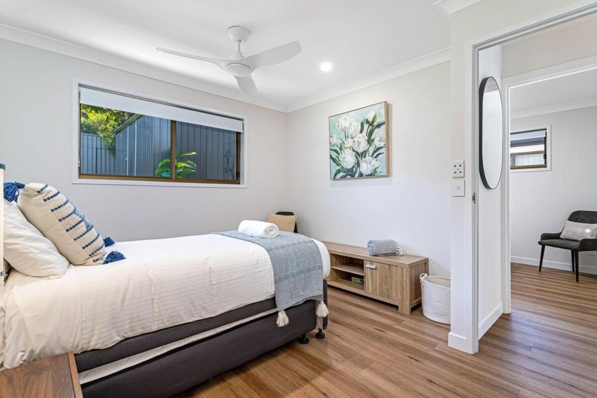 'southport Serenity Villa' By Paradise Holiday home